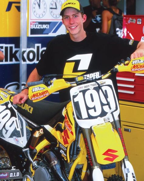 #throwbackthursday to a very young @travispastrana . Travis Pastrana was the “it” kid in 1999. A top-ranked Amateur, the Maryland native… Motocross Action, Travis Pastrana, Dirt Bike Racing, Throwback Thursday, Chevy Trucks, Sports Fan, Dirt Bike, Motocross, Maryland