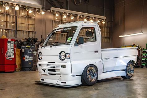 Hoonigan Suzuki Kei Truck with Rocket Bunny aero kit Suzuki Kei Truck, Suzuki Mini Truck, Kei Truck Jdm, Facts And Opinions, Kei Truck, Vw Eurovan, Rocket Bunny, Suzuki Carry, Suzuki Cars