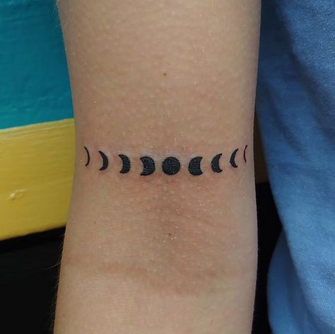 Moon Phases Tattoo Minimalist, Simple Walk In Tattoo Ideas, Simple Alternative Tattoos, Moon Phases Leg Tattoo, Moon Phases Tattoos, Small Moon Phase Tattoo, Moonphase Tattoo, Jaw Line Tattoo, Moon Phases Tattoo Elbow