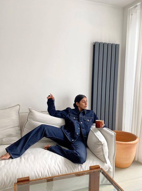 Monikh Dale, Ad 100, Canadian Tuxedo, Black Jean Jacket, Jean Jacket Outfits, Oversized Jean Jacket, Outfits To Copy, Denim Outfits, Indigo Jeans