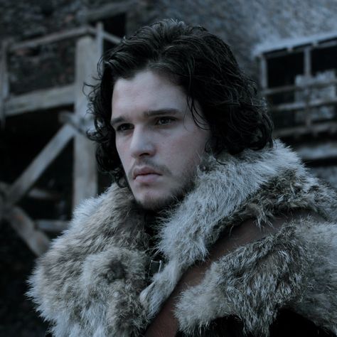 𝐆𝐚𝐦𝐞 𝐨𝐟 𝐓𝐡𝐫𝐨𝐧𝐞𝐬 - 𝐒𝐞𝐚𝐬𝐨𝐧 𝟏 | #jonsnow Jon Snow Season 1, Lord Snow, Paige Photos, Game Of Thrones Men, Jon Snow And Daenerys, Fictional Character Crush, Kit Harrington, John Snow, Dragon House