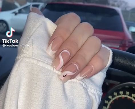 Nails Design Astetic, Nail Ideas With Initial French Tip, Nail Designs Letters Initials, Nails To Get For Your Boyfriend, White Nails With J Initial, Acrylic Nails Letter Design, Nails With The Letter J On Them, Nail Designs With Initials Letters, J On Nails