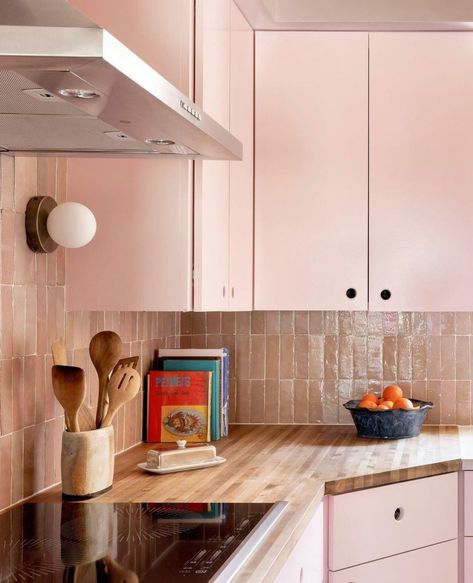 A perfect match doesn't always...match. Analogous colors and complementary textures are an ideal balance in this layered corner of Desert… | Instagram Pink Kitchen Backsplash, Backsplash Zellige, Roman Clay Walls, Midcentury Kitchen Remodel, Pink Kitchen Cabinets, Analogous Colors, Midcentury Kitchen, Zia Tile, Kitchen Splashback Tiles