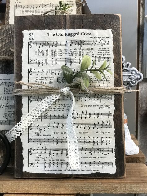 Things To Do With Old Hymnals, Crafts Made From Old Hymnals, Hymn Crafts Diy, Hymn Art Diy, Old Bibles Decor Ideas, Hymn Book Crafts, Diy Hymnal Crafts, Hymn Pages Crafts, Crafts Using Hymnal Pages