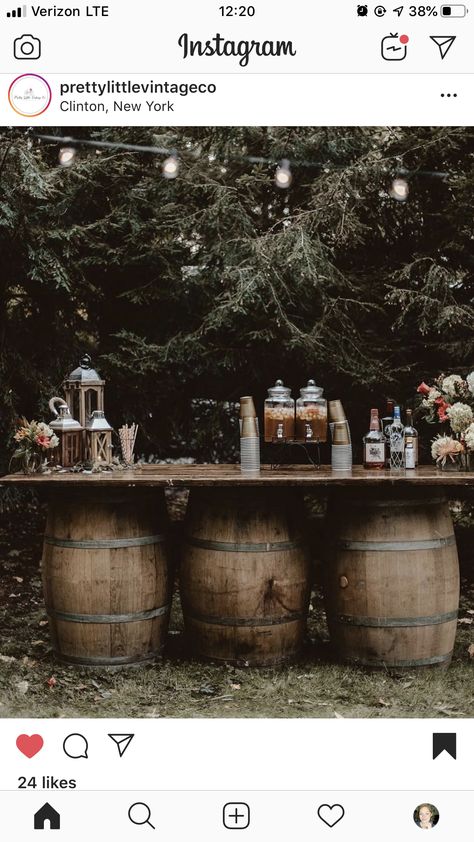 Farmer Wedding Ideas Table Settings, Western Wedding Buffet, Small Barn Wedding Ideas, Rustic Wedding Flower Arrangements, Rustic Bar Wedding, Farm Wedding Ideas Country, Farm Wedding Table Decor, Pole Barn Wedding, Farmers Wedding