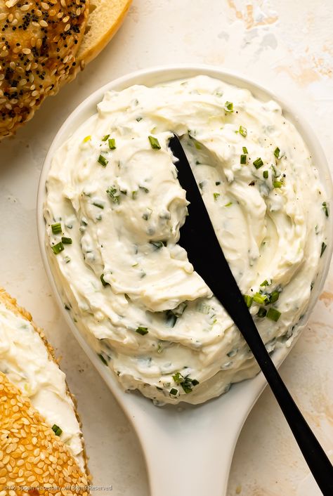 Flavored Cream Cheese, Cream Cheese Spread Recipes, Flavored Cream Cheeses, Cream Cheese Recipes Dip, Flavored Whipped Cream, Cream Cheese Appetizer, Cream Cheese Dips, Cream Cheese Spreads, Whipped Cream Cheese