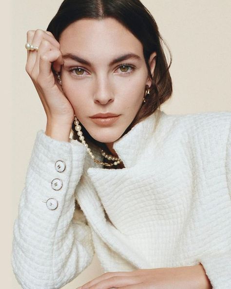 Vittoria Ceretti, Chanel Makeup, Chanel, Makeup, White, Beauty, Instagram, Make Up