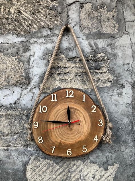 Diy Wooden Clocks Ideas, Wood Clock Design, Handmade Wall Clocks, Diy Clock Wall, Diy Wooden Projects, Hallway Ideas Entrance, Craft Room Decor, Wall Clock Design, Diy Holz