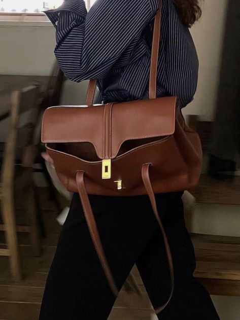 Country Housewife, Perfect Grade, Look Formal, Rory Gilmore, Black Coffee, Elegant Outfit, My Vibe, Leather Backpack, Style Me