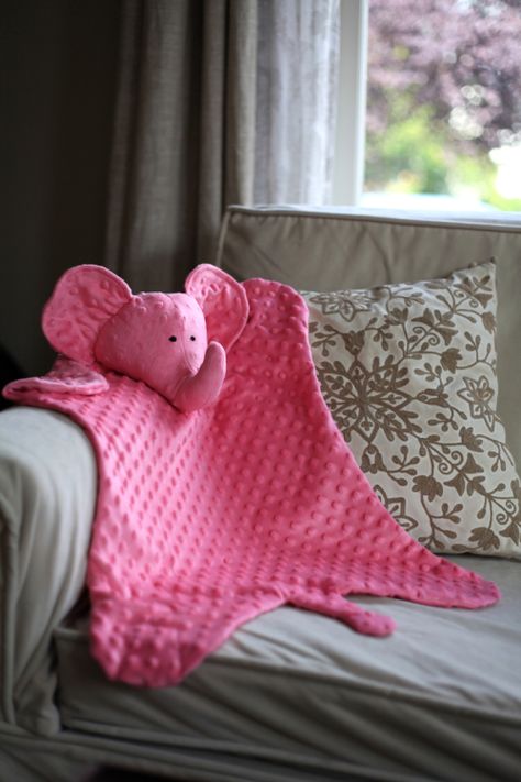 More Sewing for the Little Ones: An Elephant Blanket and a... Amigurumi Elephant Pattern, Elephant Costumes, Stuff Toys, Babies Stuff, Elephant Blanket, Sew Simple, Pillow Ideas, Boho Baby Shower Invitations