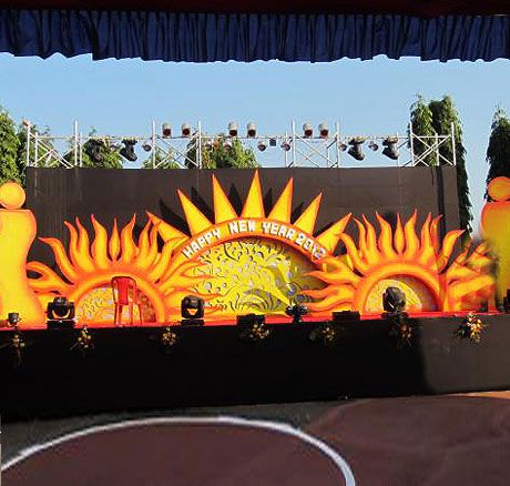 Decoration Stage School, Decoration Stage Event, Stage Wall Design, School Event Decor, School Function Stage Decoration, Stage Decoration Ideas For School Annual Function, Annual Day Stage Decoration School, School Stage Decoration Ideas, Stage Decorations For School