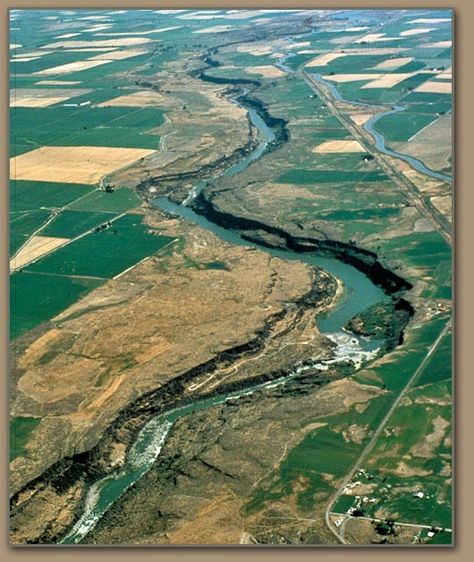 Bonneville Flood-Lake Bonneville Red Rock Pass Snake River Canyon Postcard Project, Snake River Canyon, Idaho Adventure, Craters Of The Moon, Wooden Canoe, River Canyon, Sand And Gravel, Aerial Images, Oregon Trail