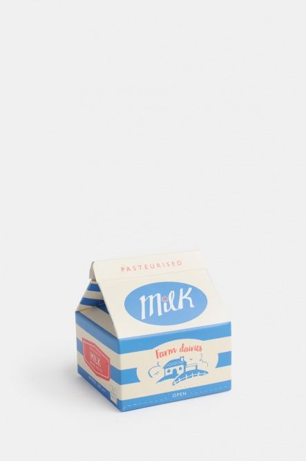 Vintage style box of memo notes with a 'milk carton' design. The memo        pads can be dispensed from the bottom of the carton and feature a milk        dairy design. Perfect for keeping handy in the kitchen.                 300 notes Vintage Milk Packaging, Vintage Milk Carton, Milk Box Craft, Milk Carton Aesthetic, Milk Box Packaging, Merch Packaging, Milk Box Design, Milk Carton Packaging, Milk Carton Design