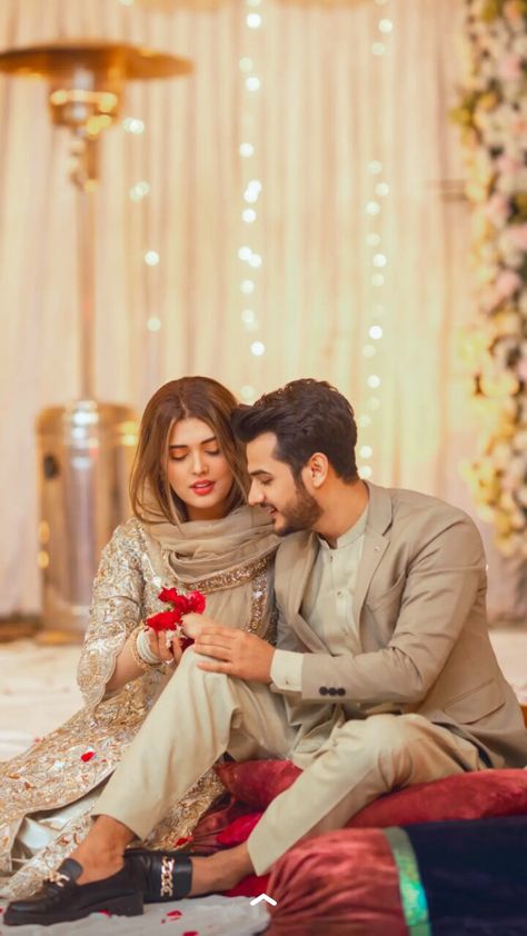 Capal Pic, Kanwal Zulqarnain, Walima Couple Photoshoot, Red Dp, Nikah Dpz Couple, Wedding Couple Poses Photography Pakistani, Pakistani Couple Photography, Sajal And Ahad Wedding Pics, Girlfriends Photoshoot