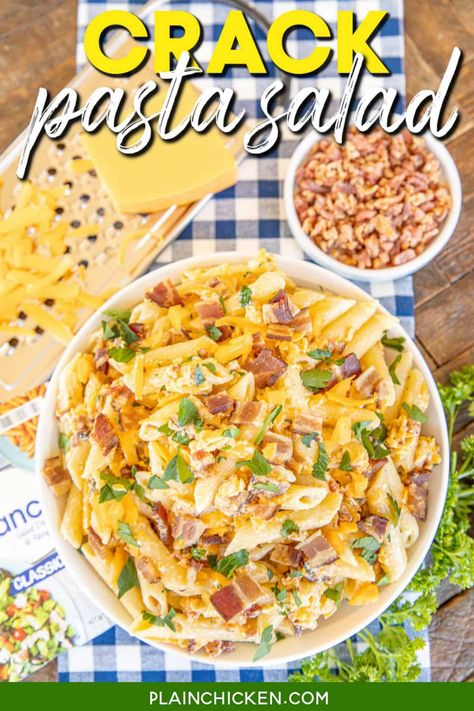 Crack Pasta Salad recipe – loaded with cheddar bacon and ranch. This stuff is seriously THE BEST! I could make a meal out of this pasta salad! Penne pasta, olive oil, buttermilk, mayonnaise, ranch dressing mix, bacon, cheddar cheese, and parsley. Makes a ton. Great for a potluck. Can easily half the recipe. We LOVE this easy and delicious side dish recipe! Camping Side Dishes Make Ahead Cold, Types Of Pasta Salad, Pasta Salad Simple, Fresh Pasta Salad, Salad Macaroni, Salad Simple, Cold Pasta Salad Recipes, Ranch Pasta Salad, Easy Pasta Salad Recipe