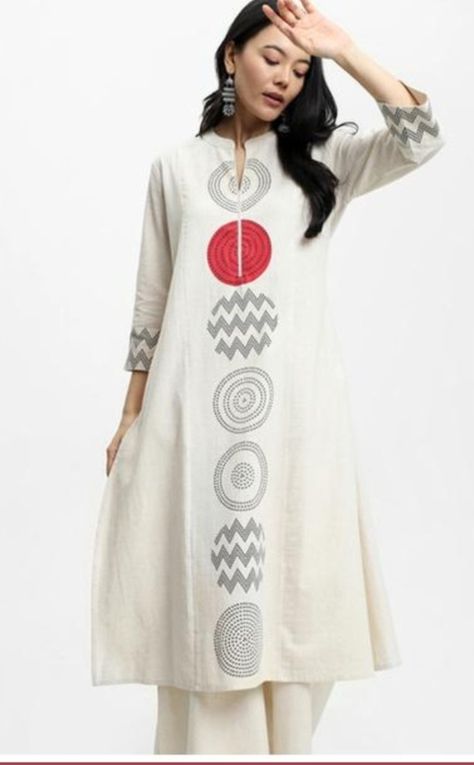 Block Printing Kurti Designs, Block Print Kurti Designs, Printed Kurti Designs, Embroidered Fashion, Sets Outfit, Fancy Kurti, Placement Print, Fashion Blouses, Cord Set