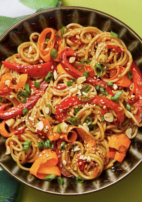 Carrot And Pepper Recipes, Bell Pepper Noodles, Best Hello Fresh Recipes Vegetarian, Hellofresh Recipes Vegetarian, Vegetarian Hello Fresh Recipes, Hello Fresh Vegetarian Recipes, Hello Fresh Pasta, Recipes With Bell Peppers, Hello Fresh Vegetarian