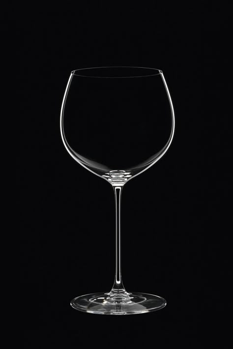 Choosing the right glass for your wine | Christie's Wine Glass Drawing Reference, Wine Cup, Glass Png, Wine Glass Photography, Wine Glass Drawing, Glass Photography, Key Photo, Life Paint, Shiny Objects