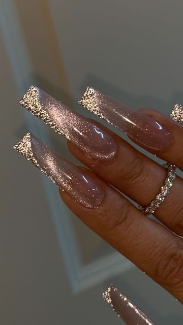 #follow #nailart #nails #nailsofinstagram #beautyblog #longnails #acrylicnails #blogging #blogger #blog Nails Acrylic Cat Eye, Citrine Nails, Simple Long Nail Designs, Glam Christmas Nails, Reflective Glitter Nails, Reflective Nails, Dope Nail Designs, Unique Acrylic Nails, Cat Eye Nails