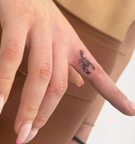 Scorpion Tattoos, Tiny Finger Tattoos, Small Finger Tattoos, Scorpio Tattoo, Finger Tattoo Designs, Scorpion Tattoo, Stylist Tattoos, Symbol Tattoos, Classy Tattoos