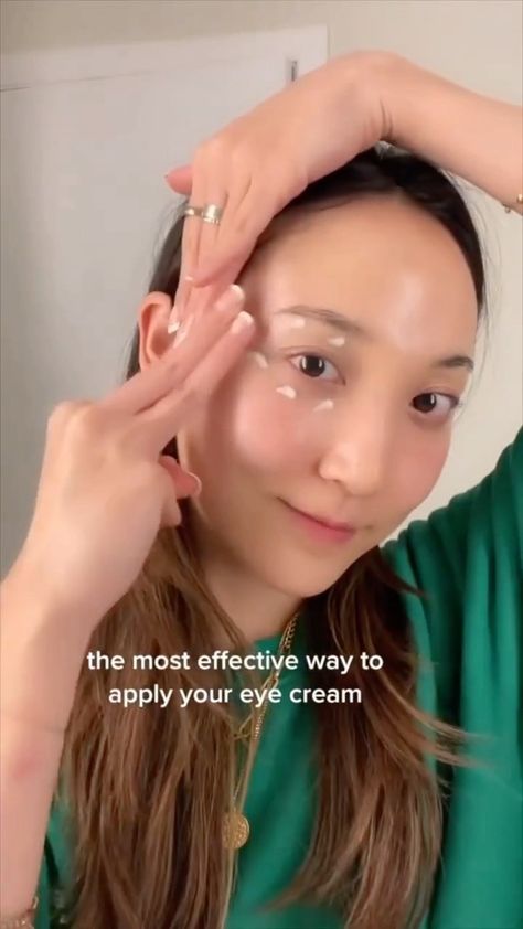 Makeup & Beauty 💗’s Instagram profile post: “Eye cream application technique @glowwithava ✨ - #farsali #farsalicare #skincare #skincaretips #skinhealth #xmakeuptutsx #skincarejunkie…” How To Depuff Eyes, Eye Cream Application, Eye Cream Korean, Face Lift Exercises, Eye Massage, Skincare Facial, Best Skin Care Routine, Korean Skincare Routine, Facial Exercises