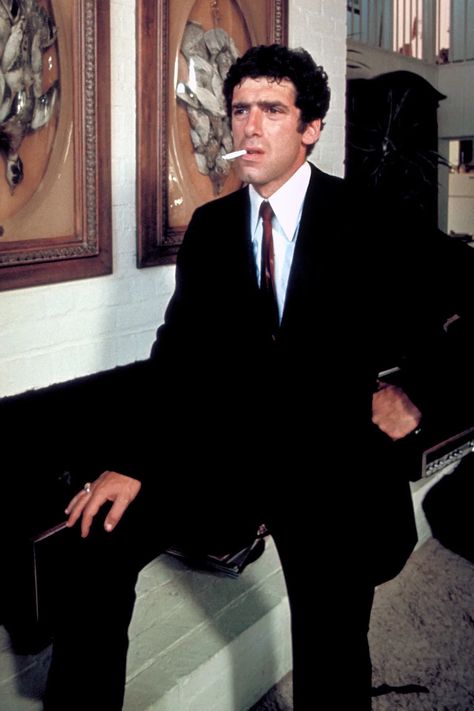 Elliott Gould as Philip Marlowe in The Long Goodbye (1973) Philip Marlowe, Long Goodbye, Robert Altman, David Downton, Chet Baker, The Long Goodbye, Raymond Chandler, Private Eye, Cold Outfits