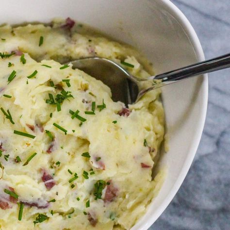 Dairy-Free Red Skin Mashed Potatoes Mashed Potatoes With Skin, Red Skin Mashed Potatoes, Mashed Red Potatoes, Detox Meal Plan, Vegan Mashed Potatoes, Gluten Free Sides, Soy Free Recipes, Almond Nut, Potato Side Dishes