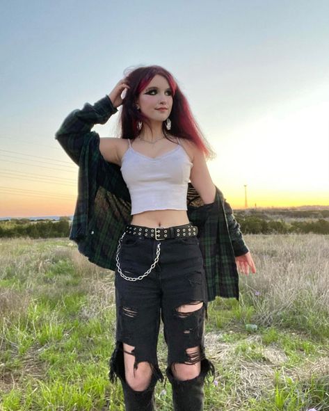 Instagram Grunge, Alt Outfits, Dark Grunge, Estilo Punk, Grunge Goth, Swaggy Outfits, Punk Style, Gothic Outfits, Goth Outfits