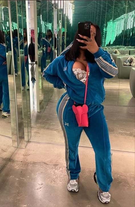 Sweat Suits Outfits, Blue Vibes, Glamour Style, Swag Outfits For Girls, Chill Outfits, Streetwear Fashion Women, Cute Swag Outfits, Baddie Outfits Casual