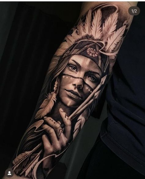 Tattoo Indien, Indian Headdress Tattoo, Indian Women Tattoo, Native Indian Tattoos, Indian Girl Tattoos, Native American Tattoo Designs, Indian Tattoo Design, Headdress Tattoo, Realism Tattoos