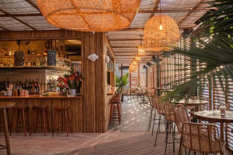 Wooden Beach House, Tiki Restaurant, Garden Bars, Beach House Restaurant, Bamboo Ceiling, Vintage Surfboards, Best Of Italy, Vintage Tiki, Restaurant Ideas