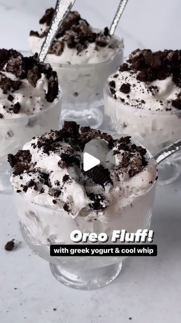 LAUREN LEVY | healthy recipes on Instagram: "OREO FLUFF!! 🖤🖤 my goodness it doesn’t get much better than this!! kind of like dirt pudding vibes but we’re using greek yogurt too, so lightened up & with some added protein!👏🏽 Delicious as is, used as frosting over brownies or cake, or as a dip to fruit & pretzels or chocolate graham crackers!😛 8-oz. light cool whip, softened 1 cup nonfat Greek yogurt (240g) - plain or vanilla 1/4 cup vanilla protein powder (30g) - I used @pescience (code laurenfitfoodie to save!) 1 Tbsp sugar-free white chocolate jello pudding mix 1/2 tsp liquid stevia, or to taste 6 Oreos, crushed + more for topping if desired Mix together all the ingredients (except the Oreos) in a large bowl until combined. Then fold in the crushed Oreos. Refrigerate for at least two High Protein Oreo Fluff, Oreo Pudding Dessert, Chocolate Jello, Greek Yogurt Dessert, Chocolate Pudding Desserts, Sugar Free White Chocolate, Dirt Pudding, Oreo Fluff, Cool Whip Desserts