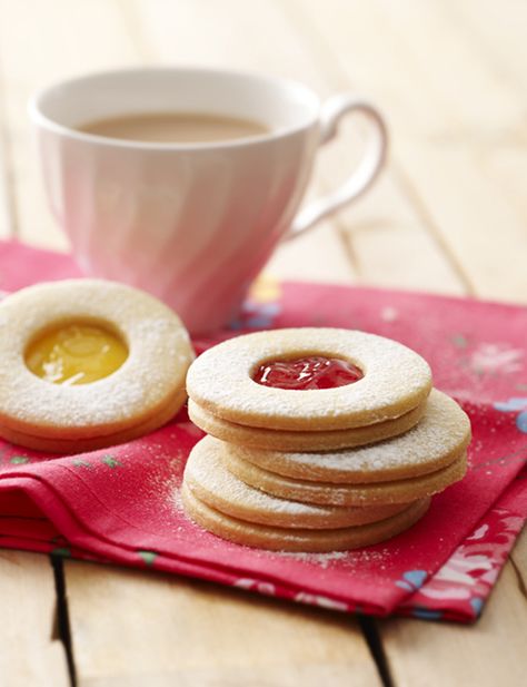 We reckon these homemade jammy dodger biscuits could rival the real deal Cookies Sandwich, Jammie Dodgers, Jammy Dodgers, Biscuit Recipes, Stick Butter, Almond Extract, Cooking Advice, British Bake Off, Great British Bake Off