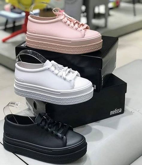 Melissa Oficial 🇧🇷 on Instagram: “Be II 😍” Melissa Shoes, All About Shoes, Sneakers Men Fashion, Puma Platform Sneakers, Trendy Shoes, Workout Gear, Bridal Shoes, Puma Sneaker, Girls Shoes