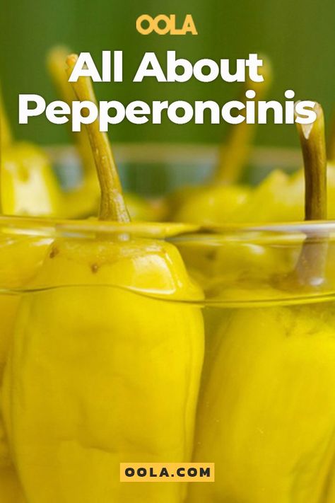 Pepperocini Peppers, Pepper Ideas, Freezing Veggies, Pickled Pepper Recipe, Pickled Pepperoncini, Canning Peppers, Preserving Recipes, Pepper Sauce Recipe, Pickled Peppers