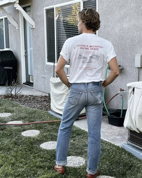 Mens Rolled Up Jeans Outfit, Levis Aesthetic Men, Mens 501 Jeans Outfit, Levi's 501 Mens, Mens Levis 501 Outfits, Levi’s 517 Outfit, Levi’s 550 Outfit Men, Levis 517 Outfit Men, Mens Levis Jeans Outfits