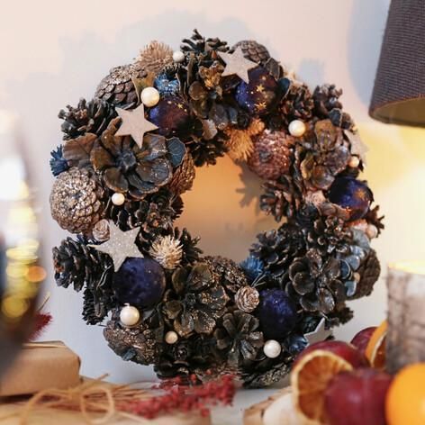 Pinecone Ideas, Pinecone Projects, Bedazzled Stuff, Cone Ideas, Pinecone Art, Craft Fair Vendor, Denim Christmas, Yule Crafts, Pinecone Crafts Christmas