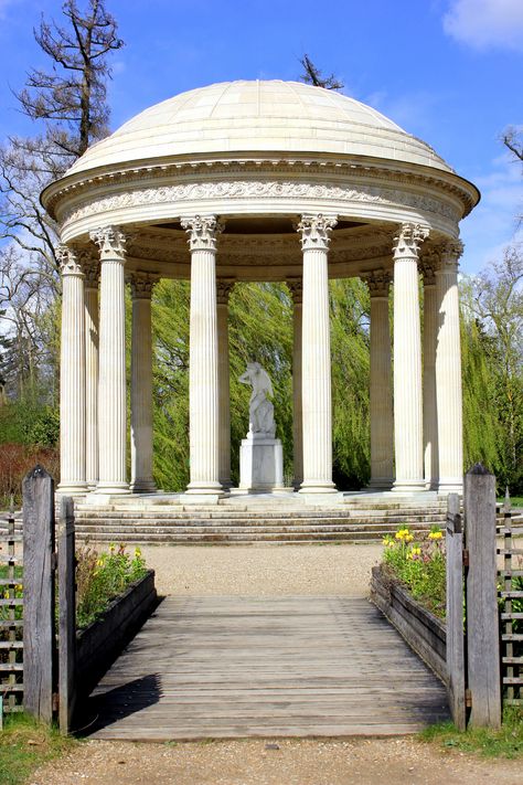 Temple of Love in the Garden of Versailles Greek Pavilion, Greek Moodboard, Art Deco Exterior, French Neoclassical, Train Board, Versailles Garden, English Architecture, Pavilion Architecture, Pavilion Design