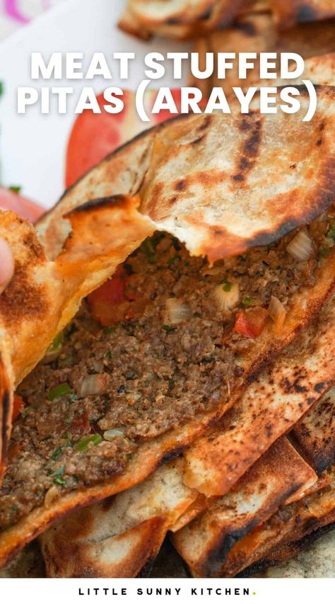 Pita Bread Fillings, Middle Eastern Recipes Arabic Food, Pita Pocket Recipes, Eastern Recipe, Pita Recipes, Kebab Recipes, Lebanese Recipes, Persian Food, Minced Meat