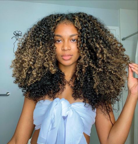 Long Hair Tumblr, 3b Curly Hair, 3c Curly Hair, 3b Hair, 3c Hair, Curly Wedding Hair, Big Curly Hair, Tumblr Hair, Colored Curly Hair