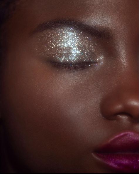 Marina Dean Francis on Instagram: “New for @mylottielondon shot by me #marinadeanfrancis #creativedirection @likeyougiveadamn #beautycampaign #glitter #glittereyeshadow…” Sparkly Eye Makeup, Shimmer Eye Makeup, Rapunzel Costume, Complete Makeup, Make Up Inspo, Up Costumes, Glowy Makeup, Glitter Eyeshadow, Makeup Inspo