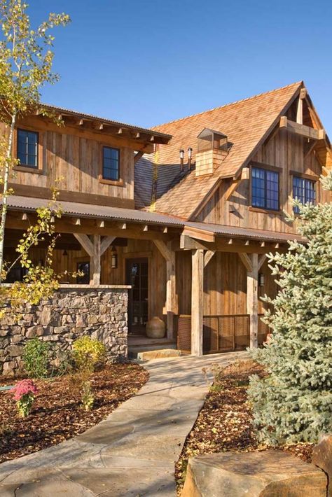 Breathtaking refresh of a rustic ranch house in the Montana mountains Ranch Style Farmhouse, Building A Porch, Stone And Wood, French Rustic, Exterior Remodel, House With Porch, Ranch House Plans, Ranch Style Home, Rustic Contemporary