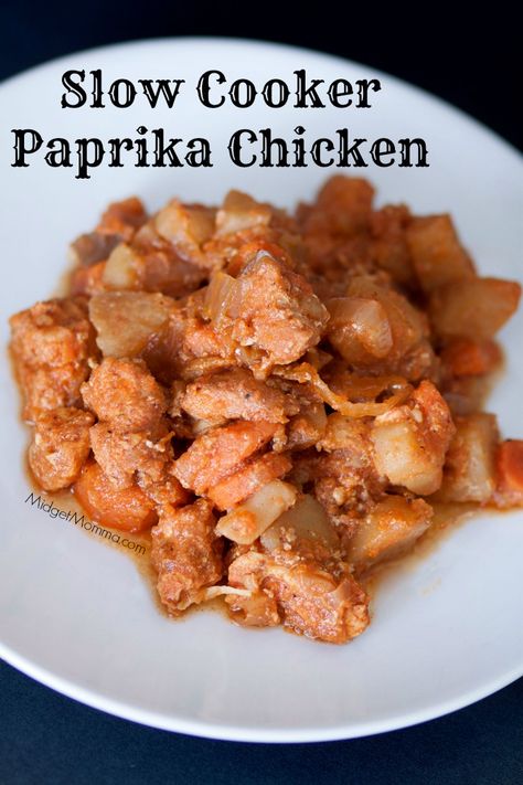 Slow Cooker Paprika Chicken. Amazing flavor that is bold and tasty right from the crockpot with very little work. Serve with salad and fresh bread Ww Dinner, Weight Watchers Dinner, Food Planning, Ww Food, Ww Meals, Smart Points Recipes, Crockpot Ideas, Paprika Chicken, Ww Freestyle