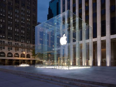 5 Coolest Apple Stores In The USA Apple Store Design, New York City Guide, New Architecture, Glass Cube, 5th Avenue, Apple Inc, Nova York, Apple Store, Steve Jobs