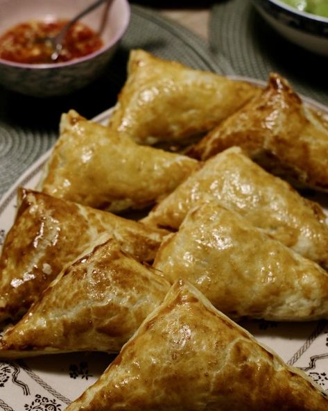 Making Vietnamese-inspired pork and mushroom filling in puff pastry served with sweet and sour sauce—bringing back a childhood favorite for my foodie love! So happy he loves it as much as I do. 🥟💕 #HomemadeGoodness #FoodieFavorites #lecker #easyrecipes #easyrecipe #foodgasm #instafood #foodstagram #foodphotography #monngonmoingay #monngon #foodporn #puffpastry #blätterteig Authentic Asian Dishes, Mushroom Filling, Sweet And Sour Sauce, Stir Fries, Noodle Dishes, Sweet And Sour, Asian Dishes, Puff Pastry, Asian Food