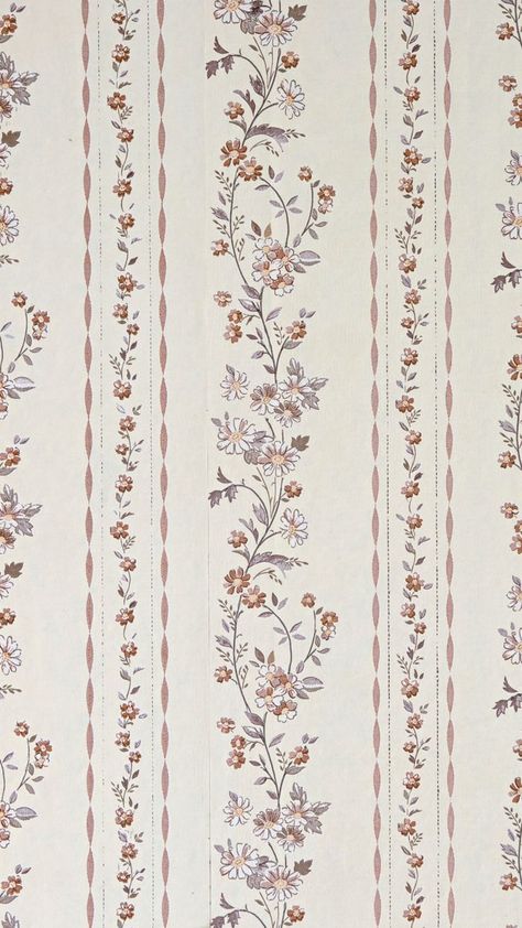 Grandma Wallpaper Aesthetic, Vintage Wallpaper Floral, Antique Floral Wallpaper, Vintage Looking Wallpaper, Vintage House Wallpaper, Grandma Wallpaper Iphone, Grandma Aesthetic Wallpaper, Grandma Background, Floral Vintage Wallpapers