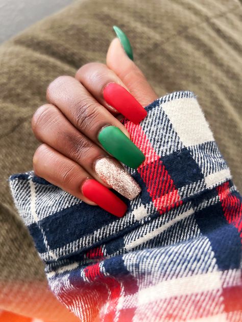 #nails Matte Xmas Nails, Matte Christmas Nail Designs, Matte Holiday Nails, Christmas Color Nails, Christmas Nails Matte, Glitter Nails Christmas, Full Nails, Christmas Nail Colors, Nail Board