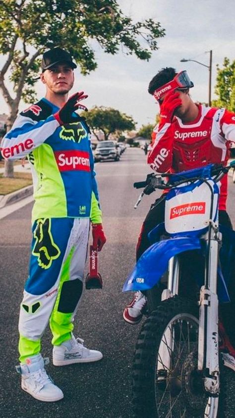 Motocross Outfits, Supreme Clothing, Hypebeast Fashion, Bike Riders, Motorcross Bike, Louis Vuitton Supreme, Useful Gifts, Moto Cross