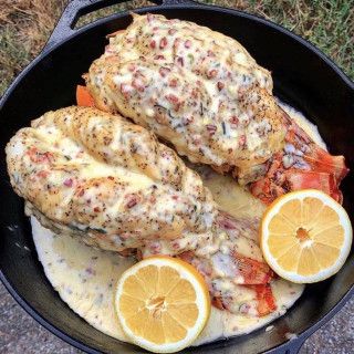 Lobster Tails with Lemon Butter Sauce Garlic Lobster, Lobster Recipes Tail, Grilled Lobster, Lobster Tail, How To Cook Lobster, Artichoke Recipes, Lobster Meat, Lobster Recipes, Makanan Diet