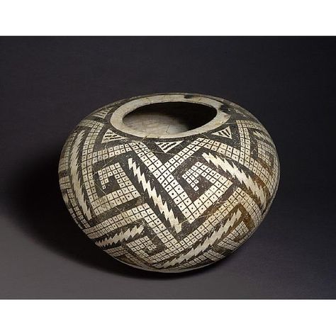 Title: Seed Jar Date: 1050–1250 Culture: Ancestral Pueblo Medium: earthenware with slip Dimensions: 12 x 13 1/2 in. (30.5 x 34.3 cm) Object Number: 175:1981 Place of origin: New Mexico, Anasazi peoples of the American Southwest, who used such vessels to store seeds for planting. Anasazi Pottery, St Louis Art Museum, Southwest Pottery, Native Pottery, Navajo Pottery, American Indian Pottery, St Louis Art, Native American Baskets, Indian Pottery